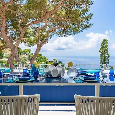 Blue Essence Lägenhet Capri