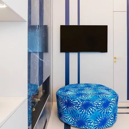 Apartment Blue Essence Capri
