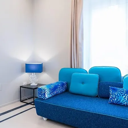 Apartment Blue Essence