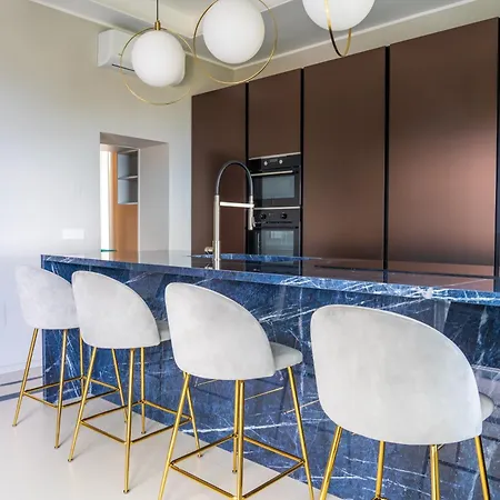 Blue Essence Apartment Capri