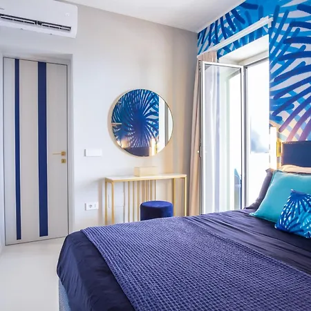 Apartment Blue Essence *