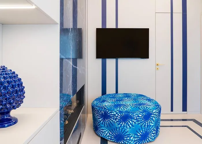 Apartment Blue Essence Capri