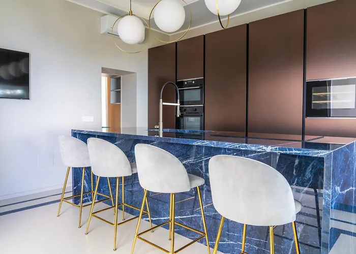 Blue Essence Apartment Capri